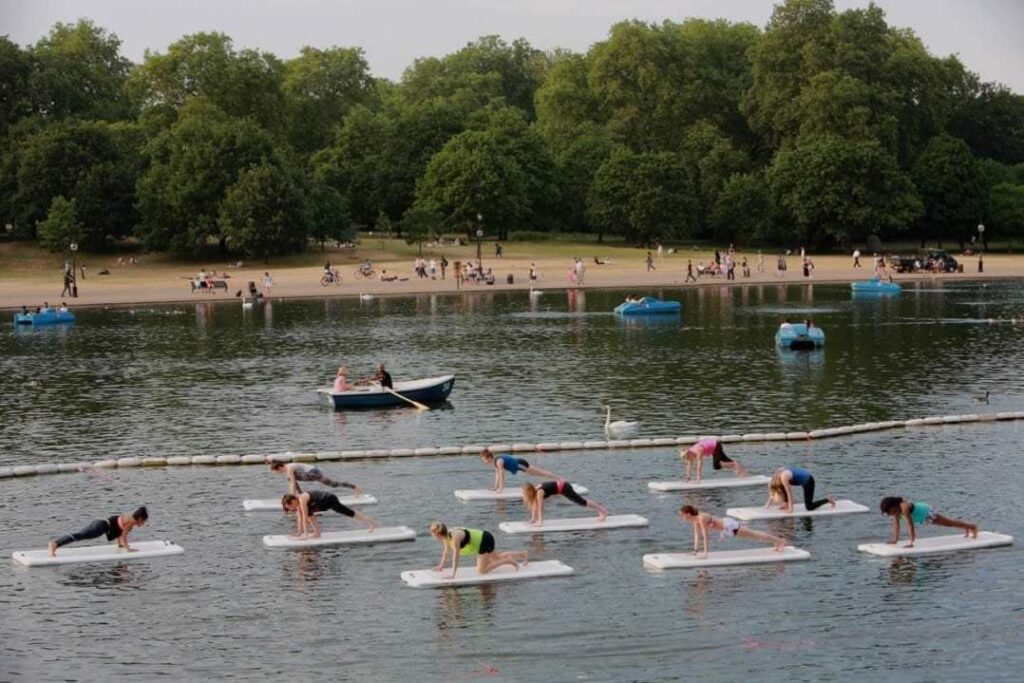 SUP fitness classes in London this summer with the Aquaphysical Aquabase